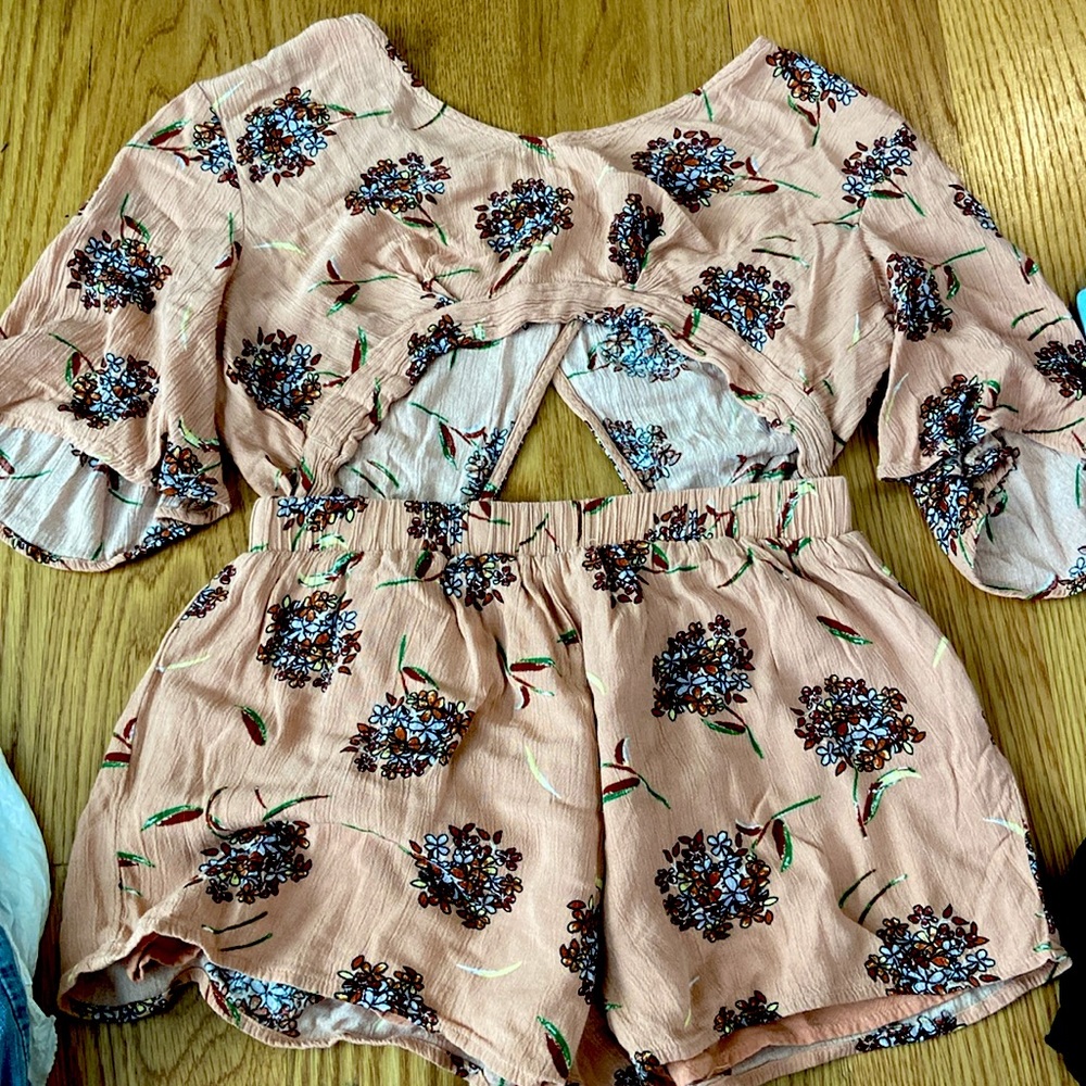 Matching set with flowers